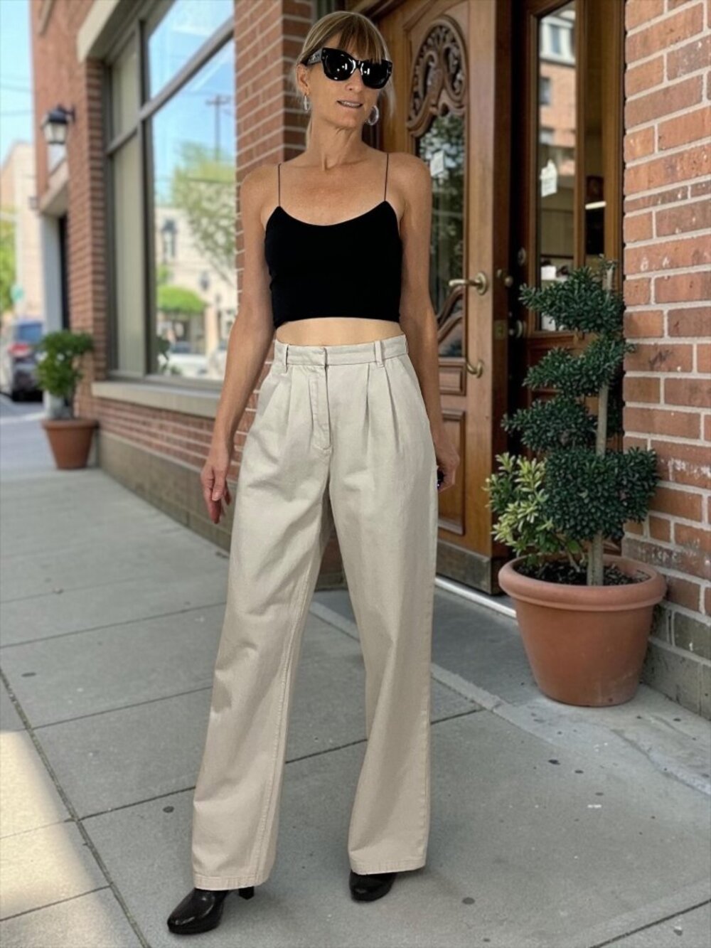 Abercrombie and Fitch A&F Curve Love High Rise Pleated Wide Leg Pant 25 0R Cream